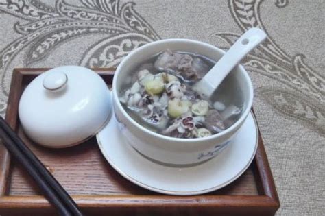 为啥秋季要吃花生莲藕汤