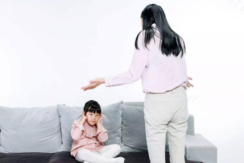孩子有“自卑情结”？并非坏事，超越“自卑”孩子会飞向“卓越” 孩子有这几个表现说明已经自卑了